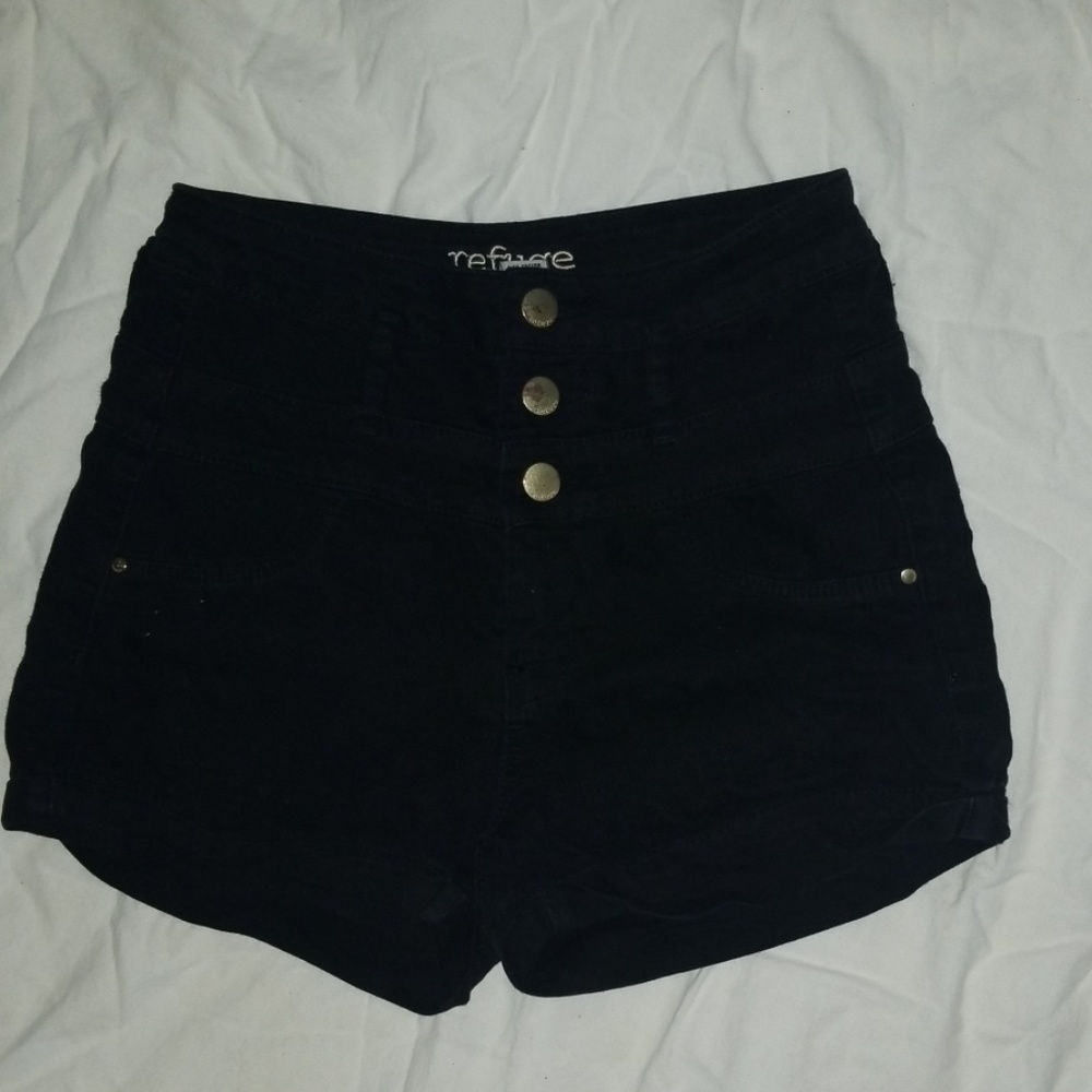 Black Refuge Shorts